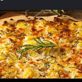 Pizza salsiccia e patate 