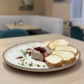 Печінковий паштет з грінками (100г)