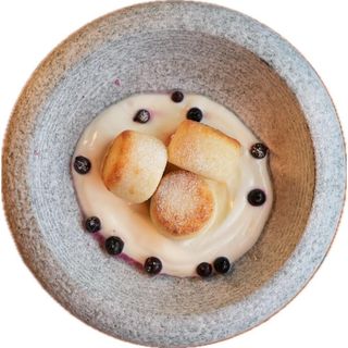 Сырники с ягодой