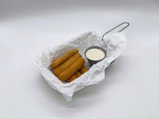 Сирні палички з  соусом дорблю (200/50g)