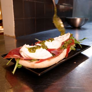 Focaccia Burrata