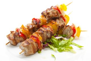 Frigărui asortate de pui și porc