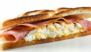 Panino prosciutto cotto e mozzarella