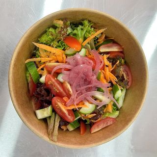 Green salad with mustard dressing