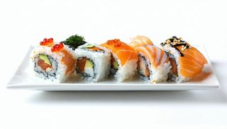 310. Sushi sashimi misto