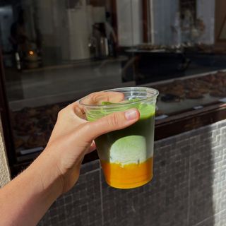 Iced mango Matcha 