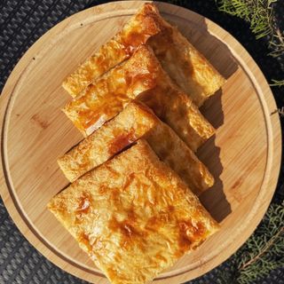 ხაჭაპური ნახევრად ფენოვანი 4 ნაჭერი