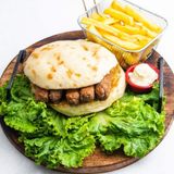 Ćevapi na kajmaku