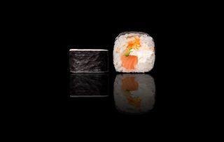 Футомак з лососем (8 шт/240 г)