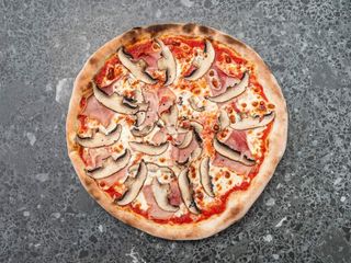 Prosciutto e funghi