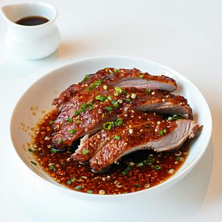 Raţă crocantă cu sos