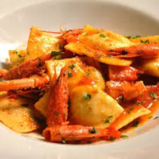 Panciotti all astice  con crema di asparagi 2/3 porzioni