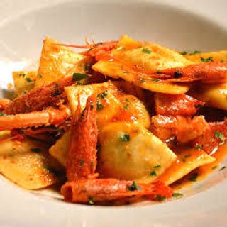 Panciotti all astice  con crema di asparagi 2/3 porzioni