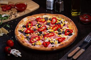 Pizza con tutto Ø32cm