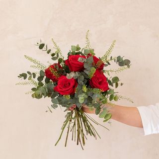 Ramo de 6 rosas rojas