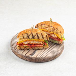 Фирменный бургер куриный