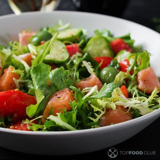 Салат с малосоленой семгой