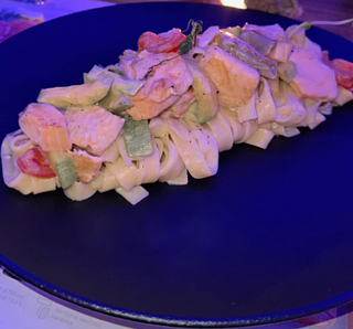 Фетчини с филе от сьомга