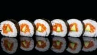 94. Futomaki De Salmón (8 Pzs.)