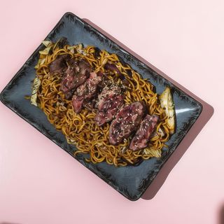 BLACK ANGUS NOODLE