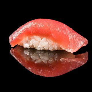 100. Nigiri maguro