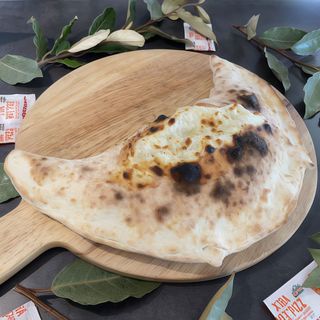Pizza Calzone De Pollo