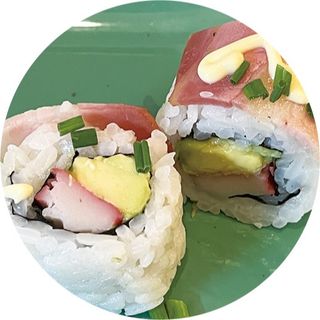 117. Rollo de cangrejo con  toque de bacon (8 Uds)