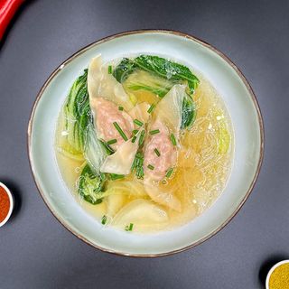 Thai Wonton soup prawns