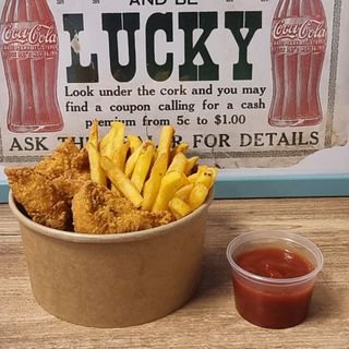 Chicken Strips (4szt) + frytki + sos
