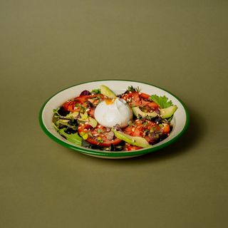 Ensalada Tropical Burrata