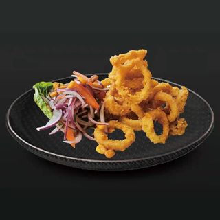 Calamares Crujientes Con Salsa Criolla
