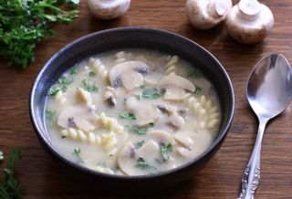 Zupa pieczarkowa