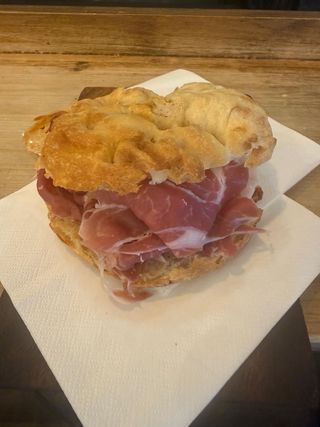 La prosciutto crudo