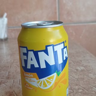 Fanta de limón 