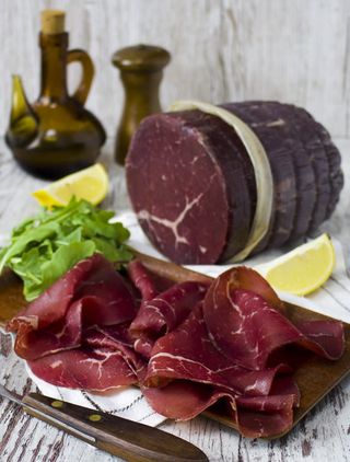 Bresaola (cena za 200 gr 39,60 PLN)