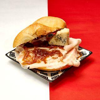 Panino testa in cassetta, gran misto e salsa verde