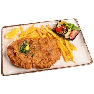 ШНИЦЕЛ  ПО ВИЕНСКИ С ПЪРЖЕНИ КАРТОФКИ  И БЯЛО СОСЧЕ ( 350 г)