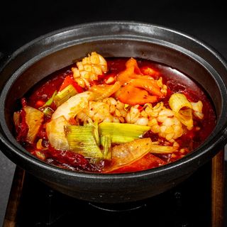 Scodella di fuoco con calamari