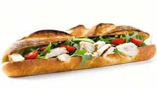 Panino con cotoletta di pollo e insalata