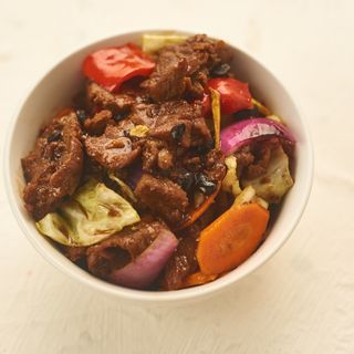 Beef in Black Bean Sauce (Sharing Tray)