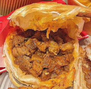 Mo con carne di bovin