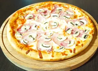Pizza Pro F 550g + gratuit un sos sau un cola\fanta sau o apa