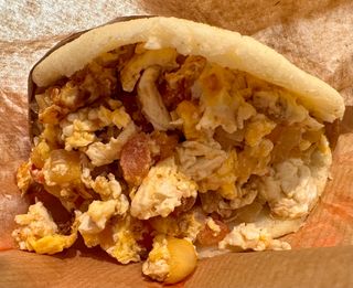 Desayuno Arepa De Perico