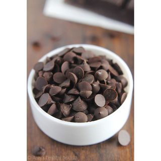 Dark chocolate chips