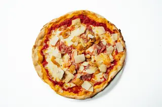 Prosciutto e funghi e grana