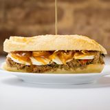 Bocadillo De Carne Mechada Normal