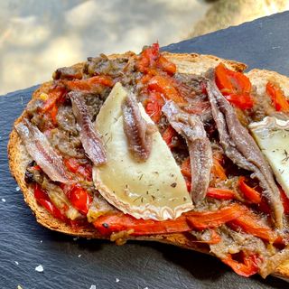 Torrada Escalivada Con Anchoas