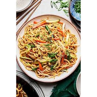 Boiled noodles with vegetables (small portion)