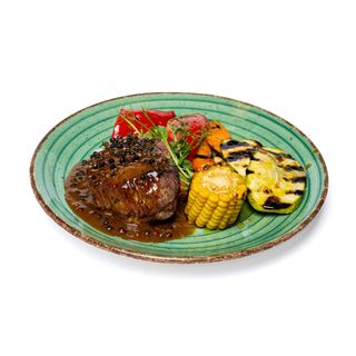 Стек от телешко бонфиле с пепър сос