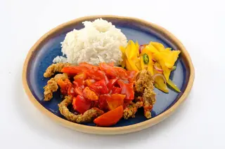 Kolobak - porc tempura în sos dulce acrișor cu legume
